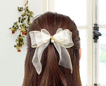リボンのヘアクリップ