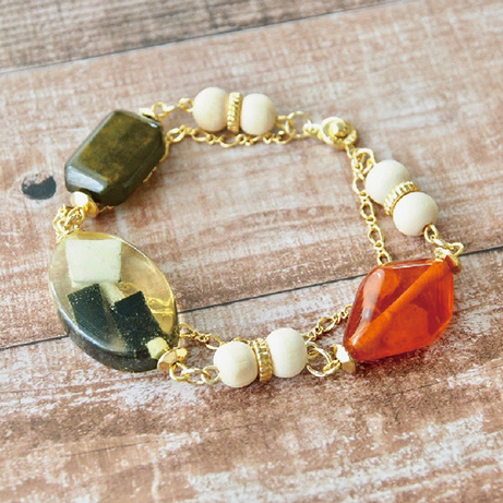 ウッドとアクリルビーズのブレスレット（YA-454） | ユザワヤ